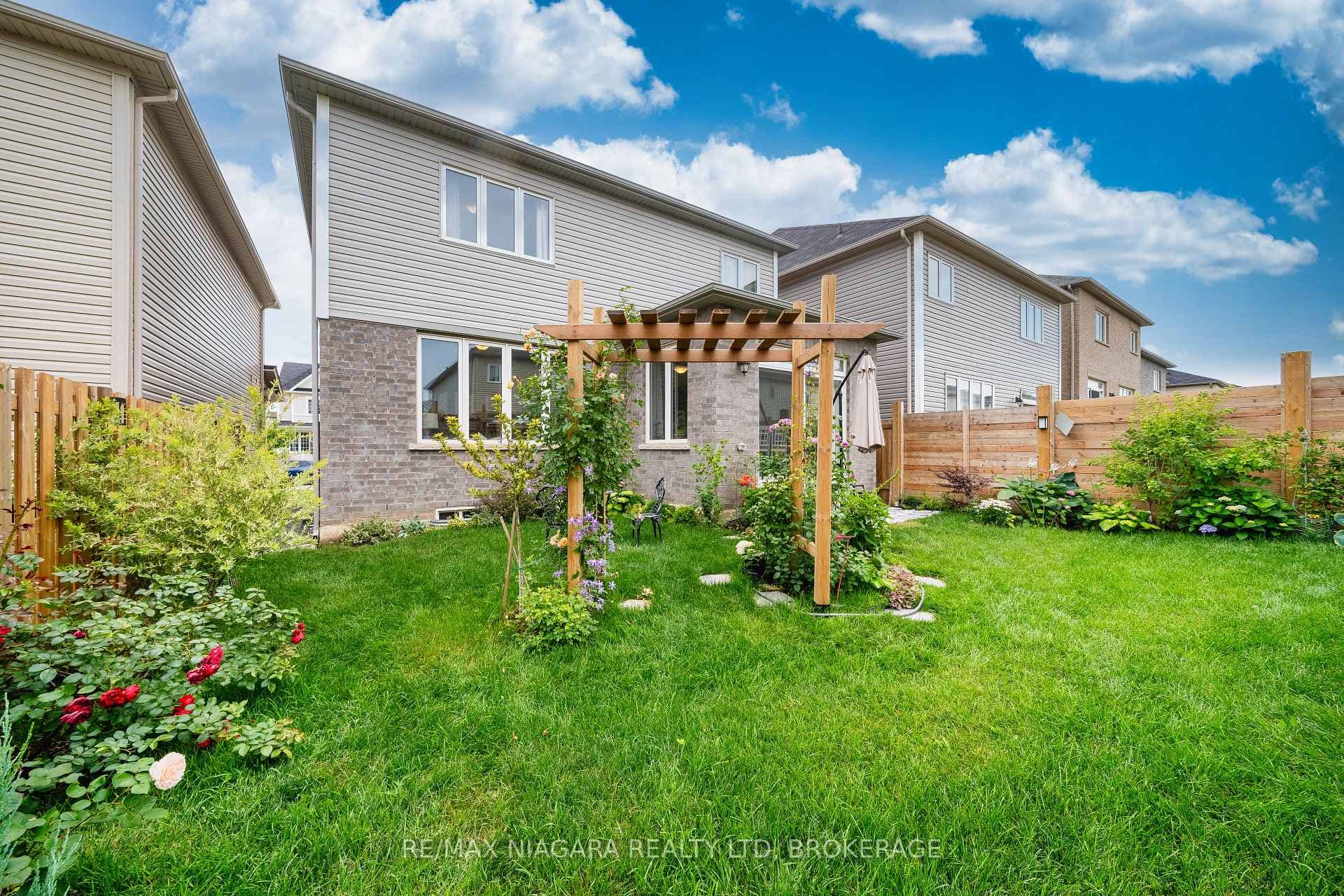 5 Steven Drive photo 46