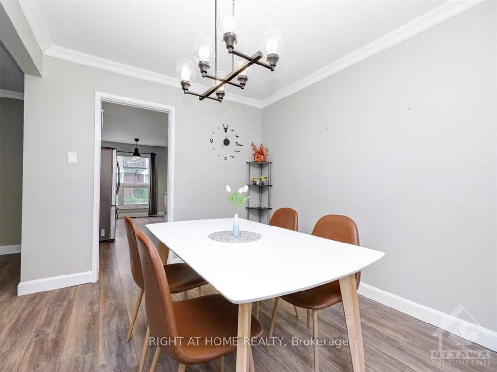 110 RUTHERFORD Court photo 12