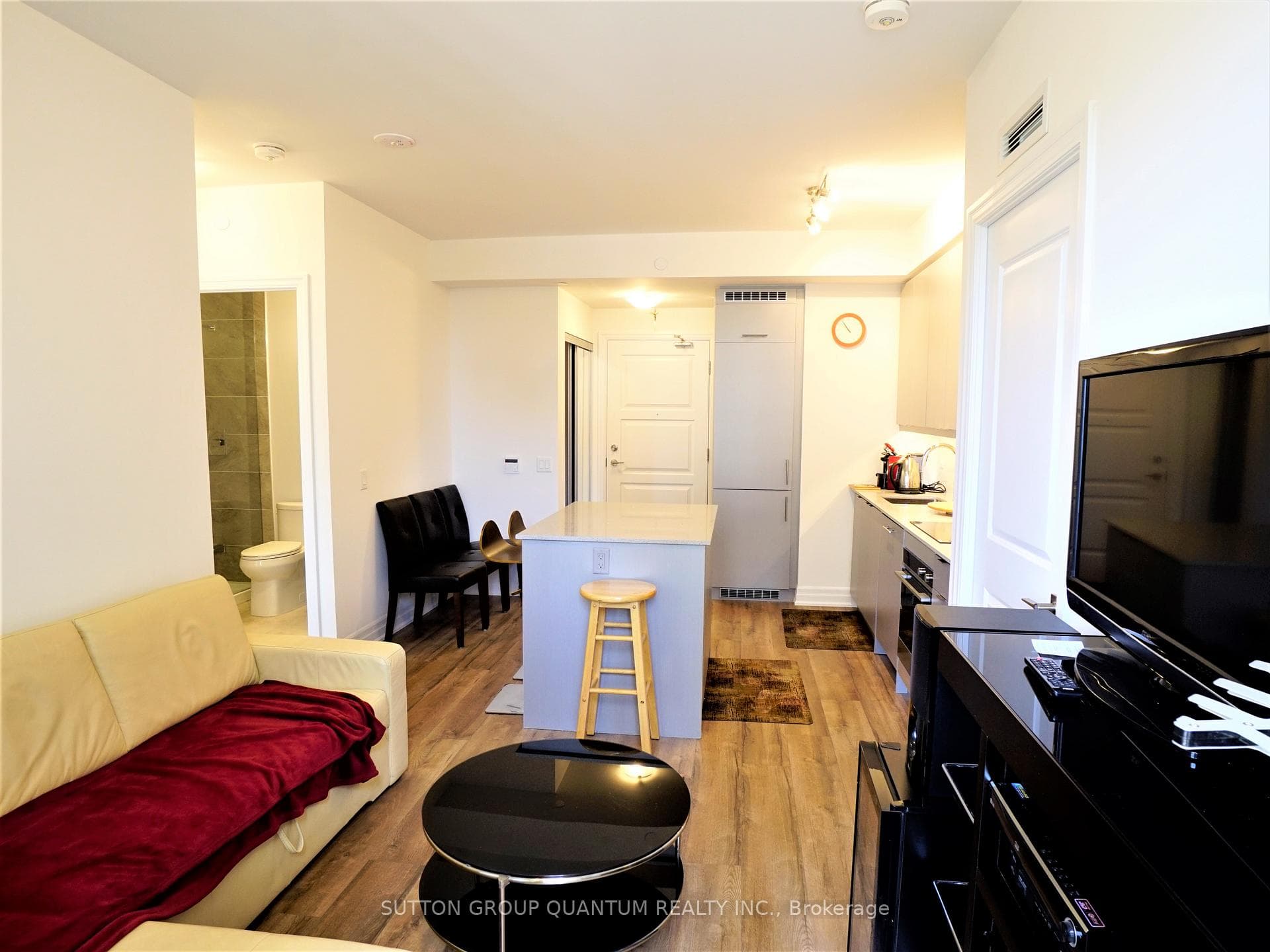 36 Elm Dr. W. Drive Unit 601 photo 4