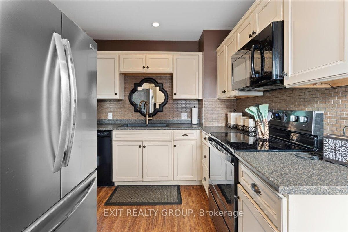 58 Sinclair Street photo 15