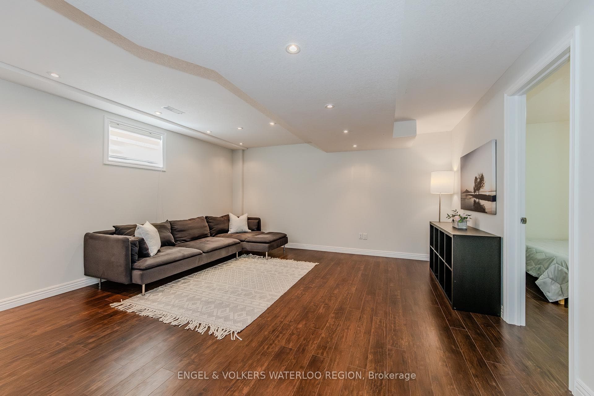 252 Holbeach Court photo 29