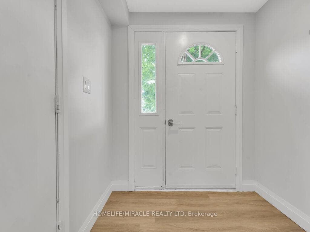 32 Marlboro Court photo 6