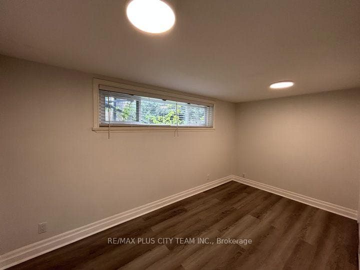 223 Warden Wilson Avenue Unit Bsmt photo 8