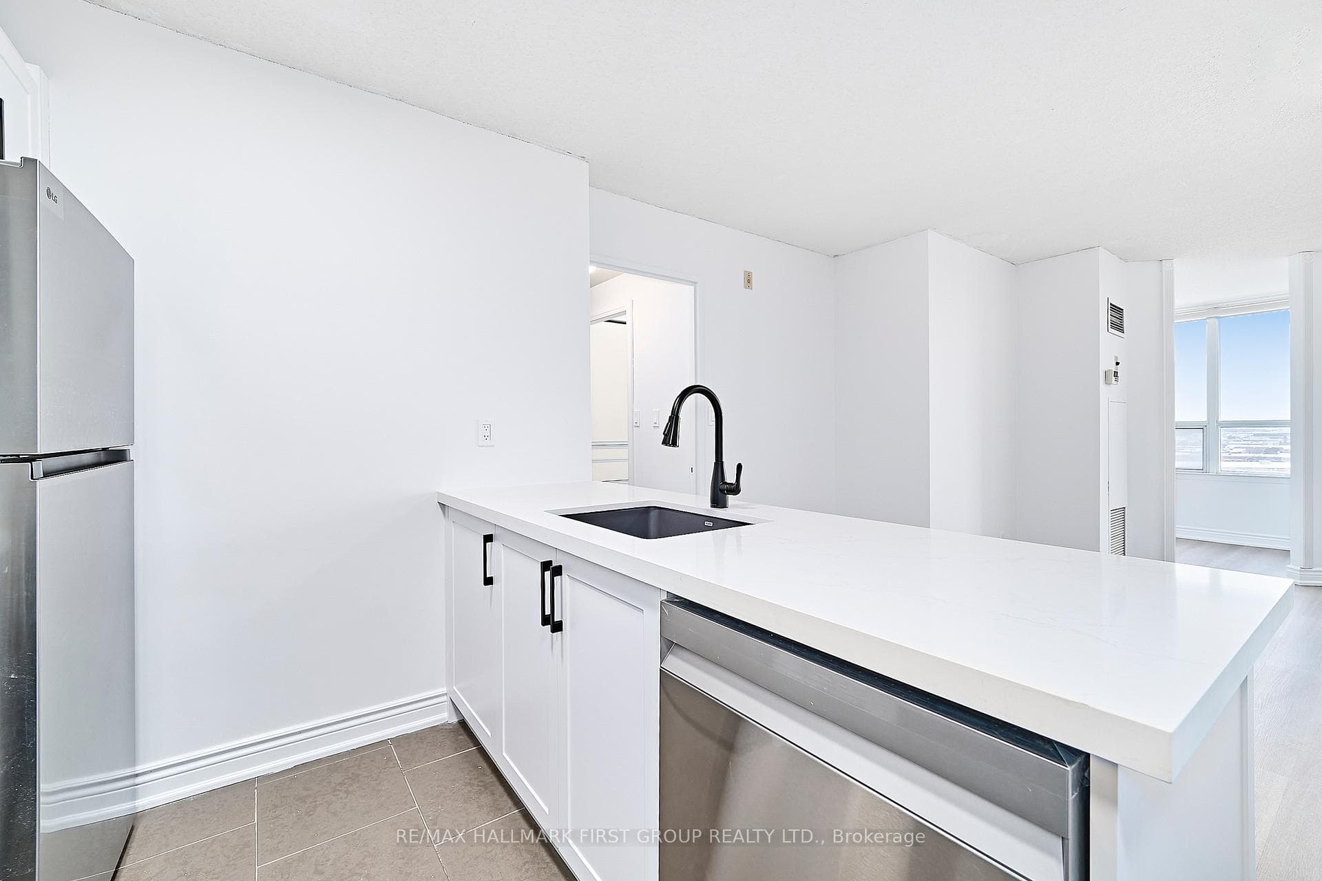 1625 Pickering Parkway Unit 801 photo 11