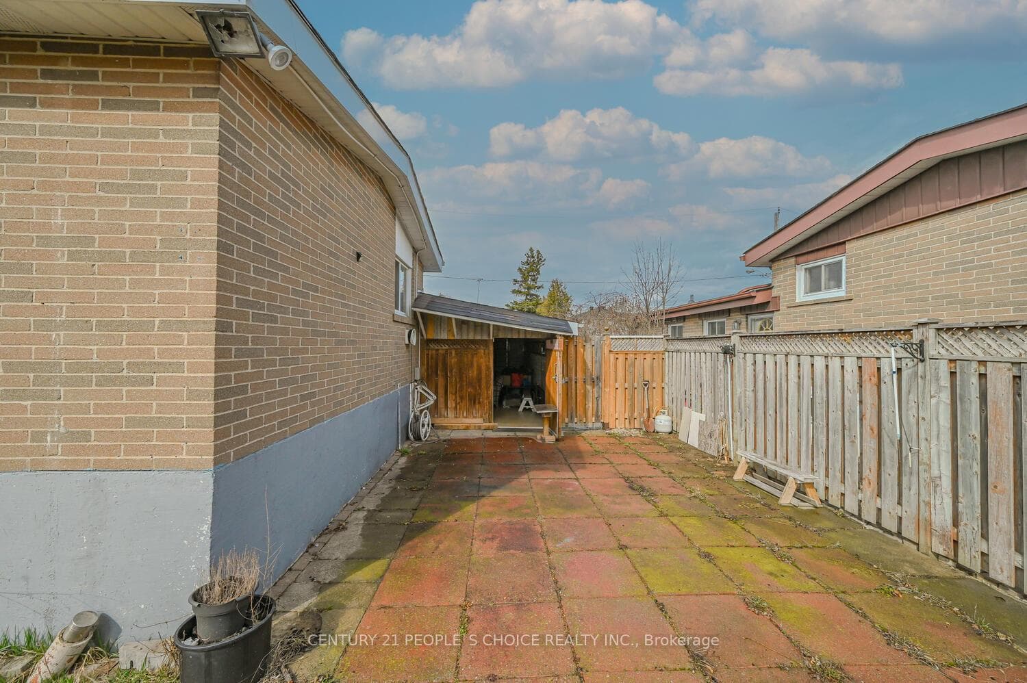 11 Checker Court photo 40