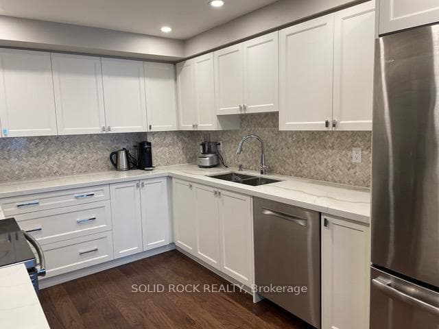 8 Covington Road Unit 408 photo 9