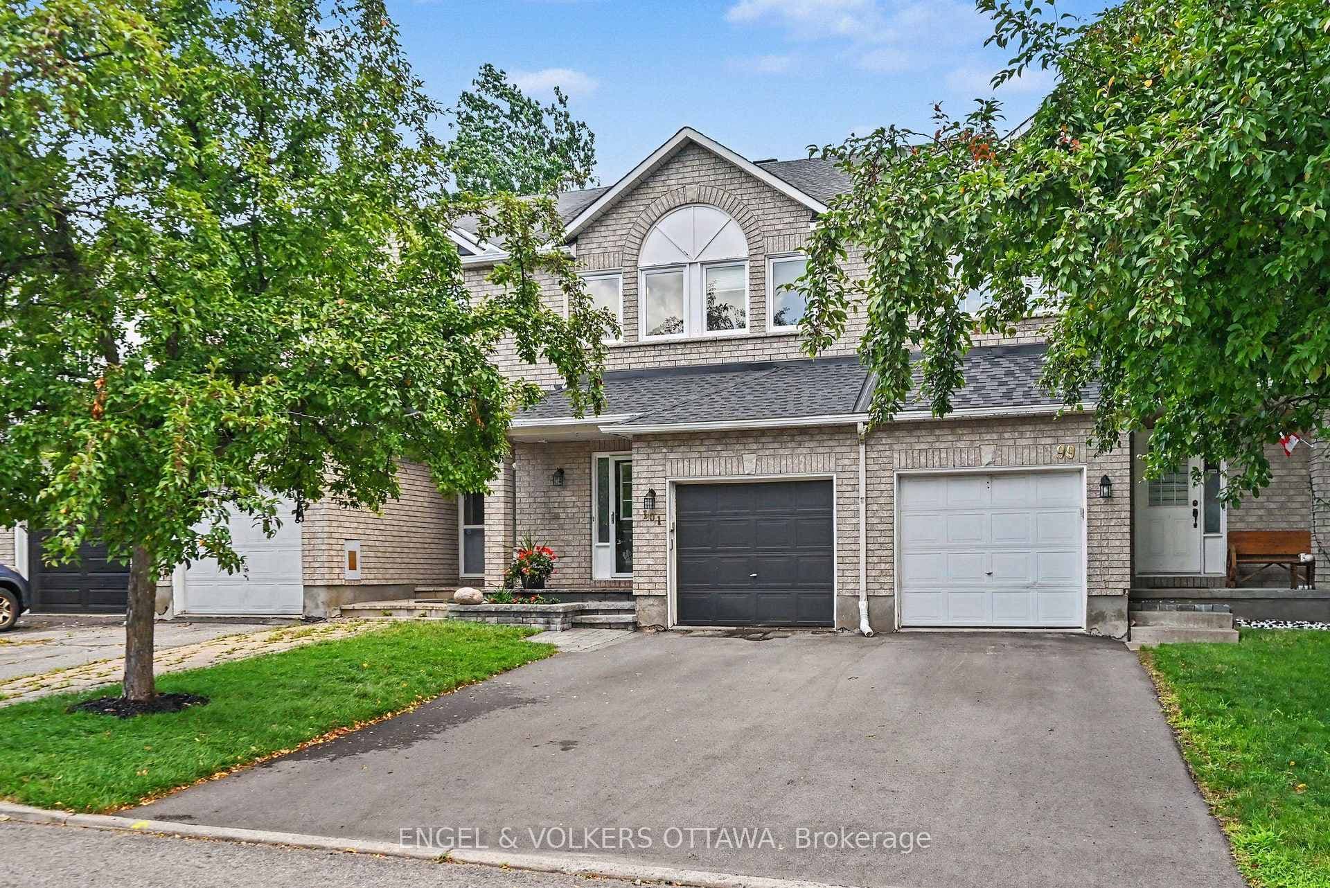 101 Margrave Avenue photo 3