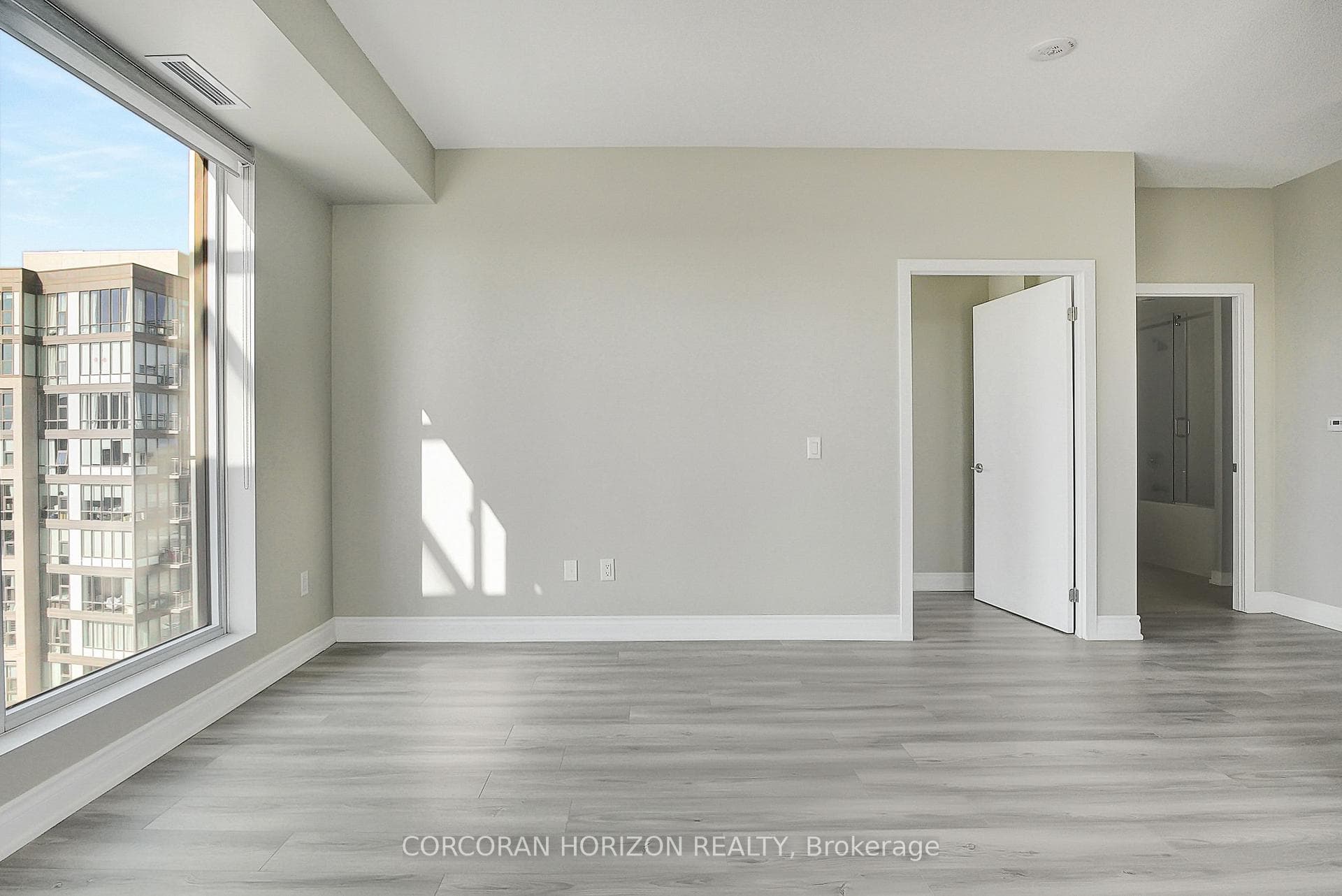 55 Duke Street Unit 1409 photo 17
