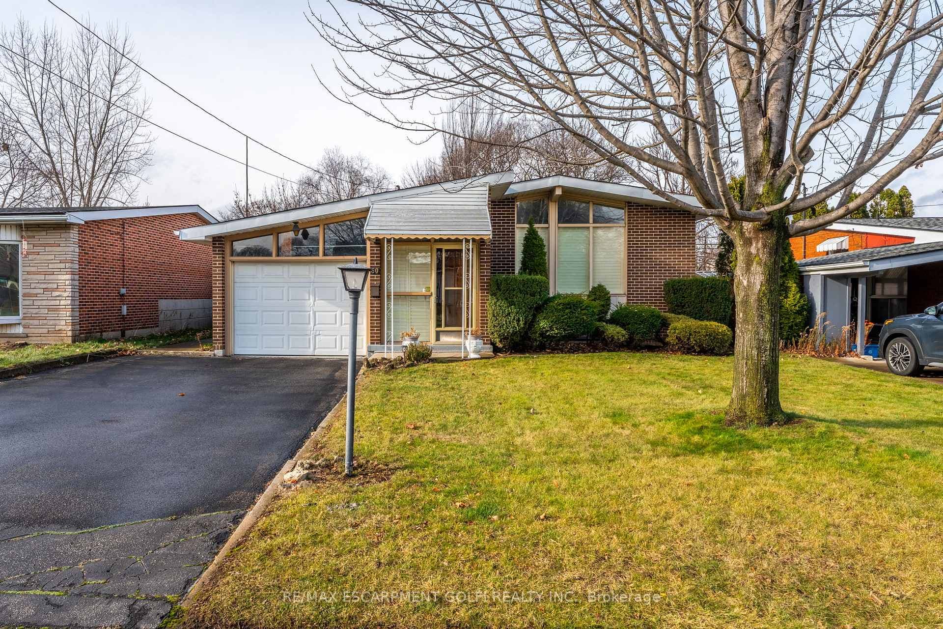 60 Sunrise Drive photo 1