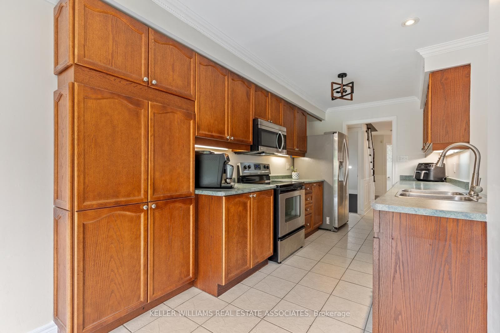 6981 Elliott Parliament Street photo 12
