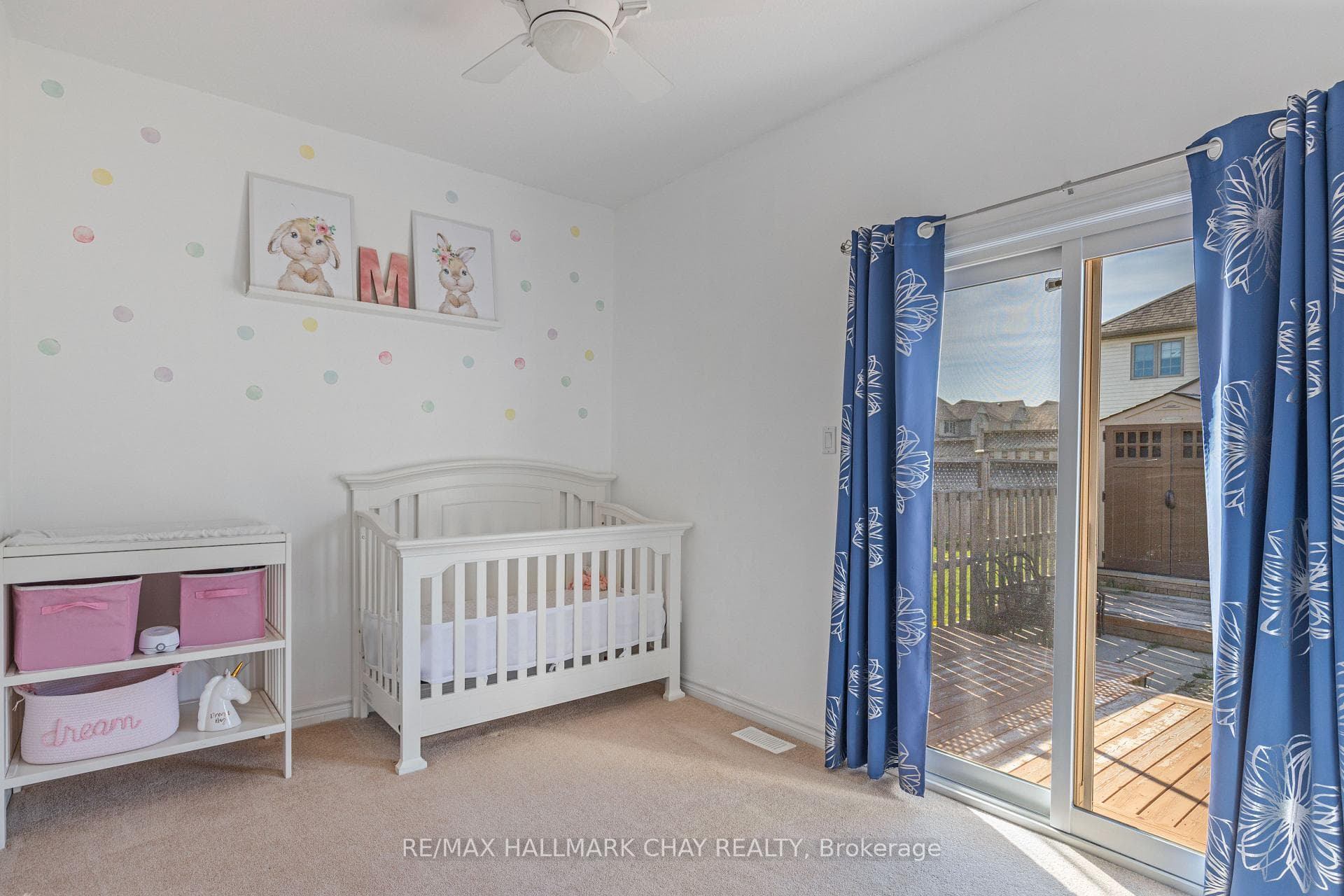 98 Banting Crescent photo 18