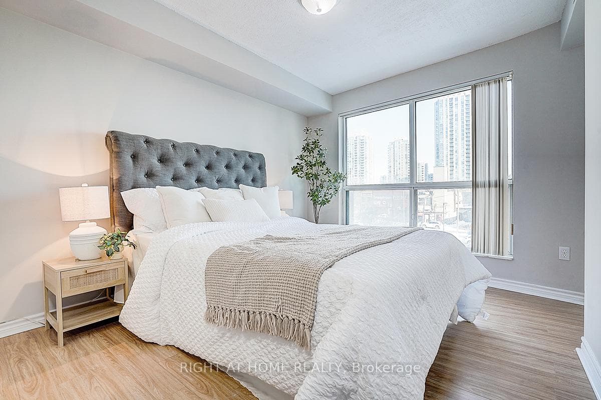 7 Lorraine Drive Unit 301 photo 40