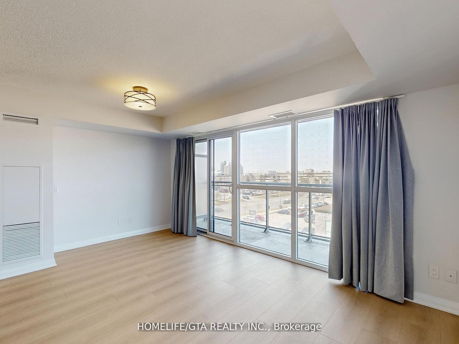 30 Meadowglen Place Unit 417 photo 4
