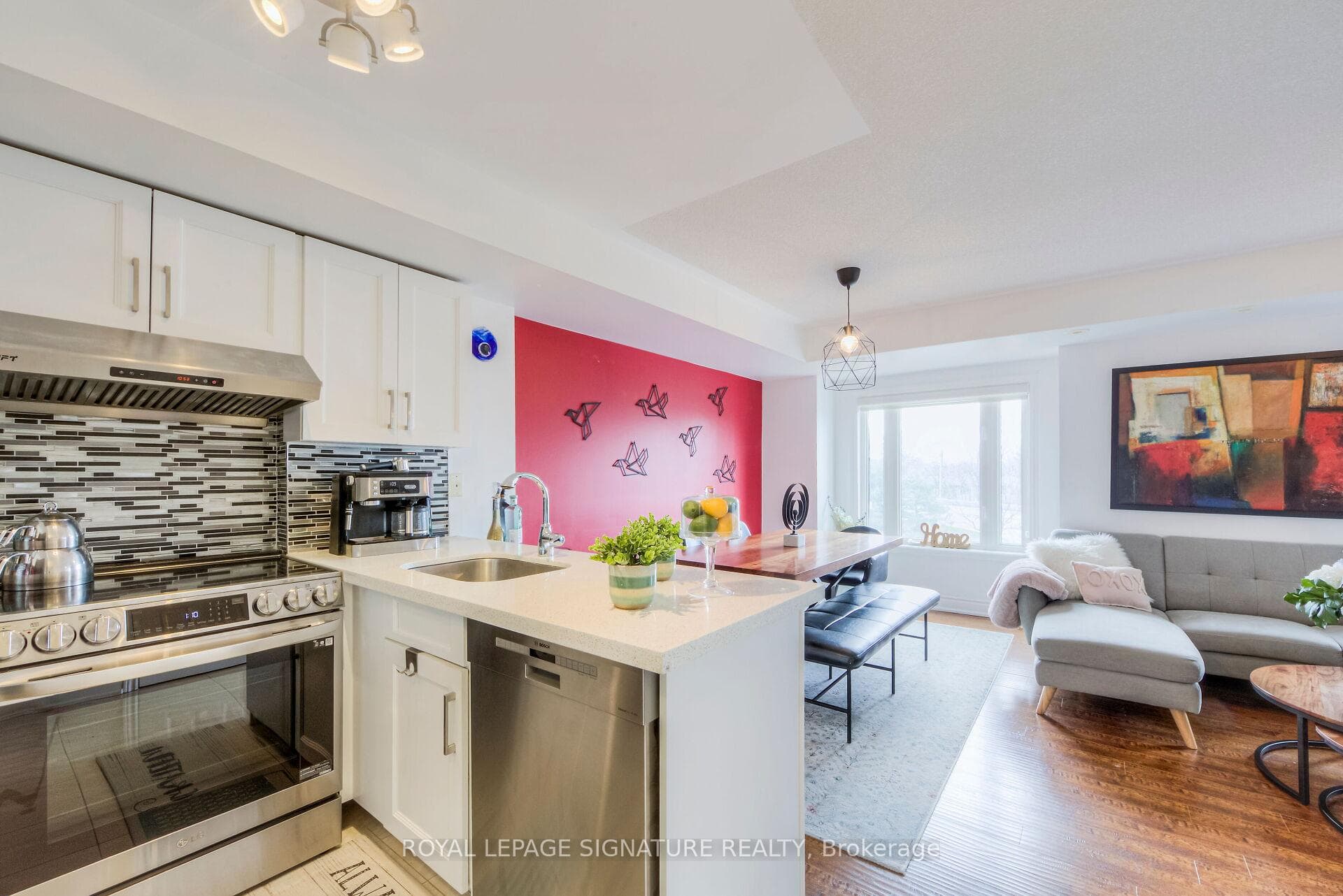 310 John Street Unit 319 photo 15