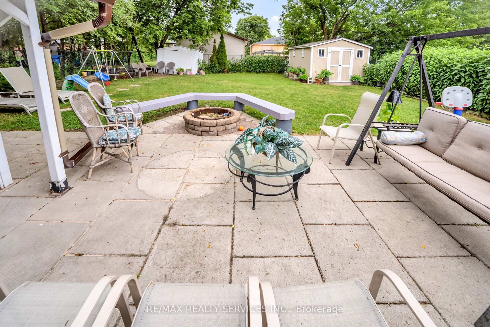 3287 Michaud Avenue photo 34
