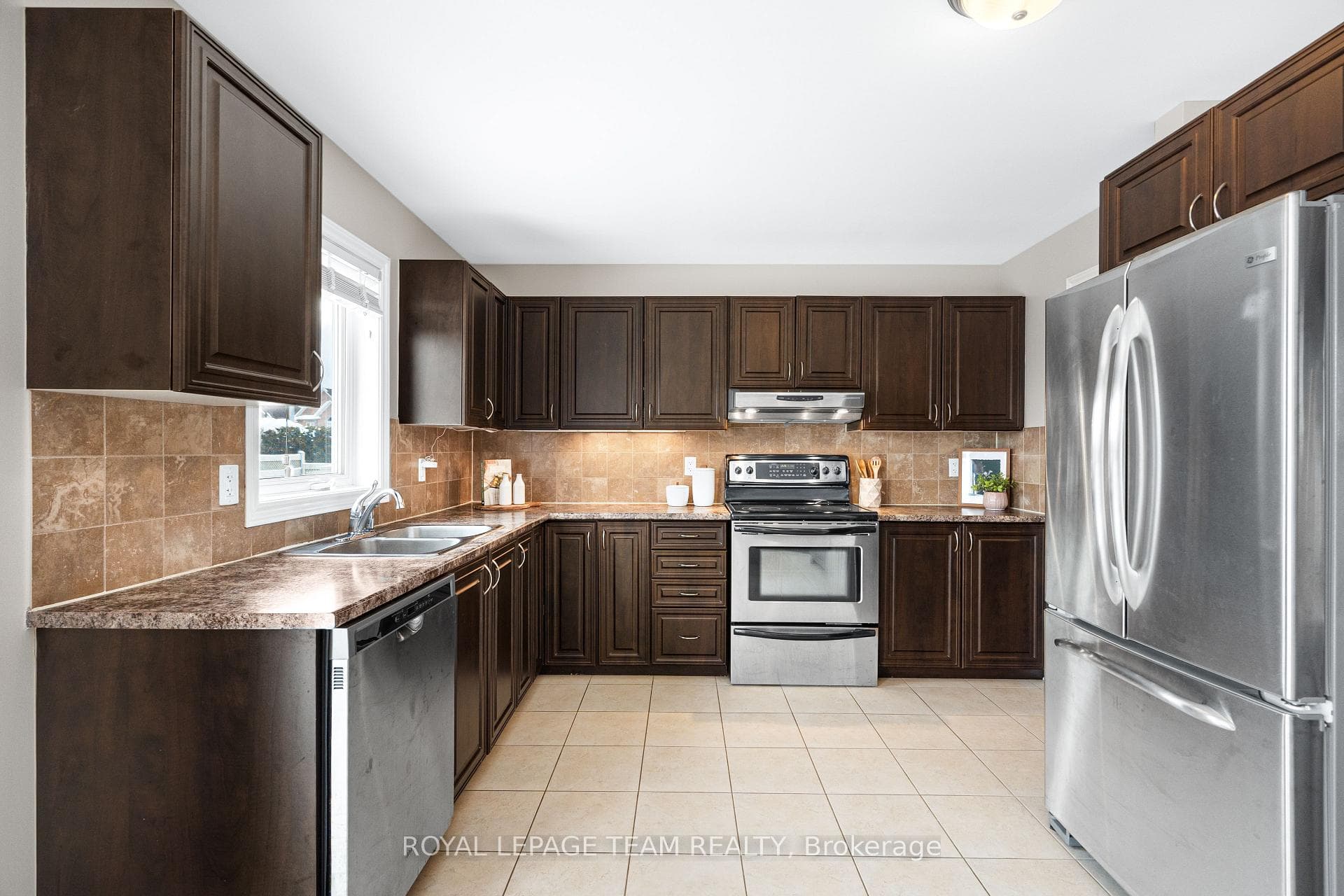 228 BRANTHAVEN Street photo 22