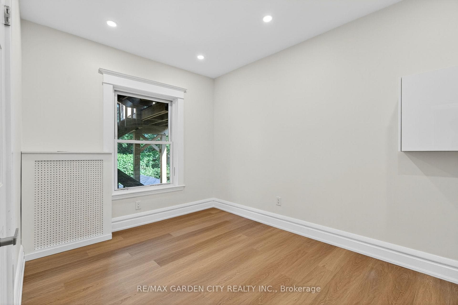 104 Carrick Avenue Unit Upper photo 24