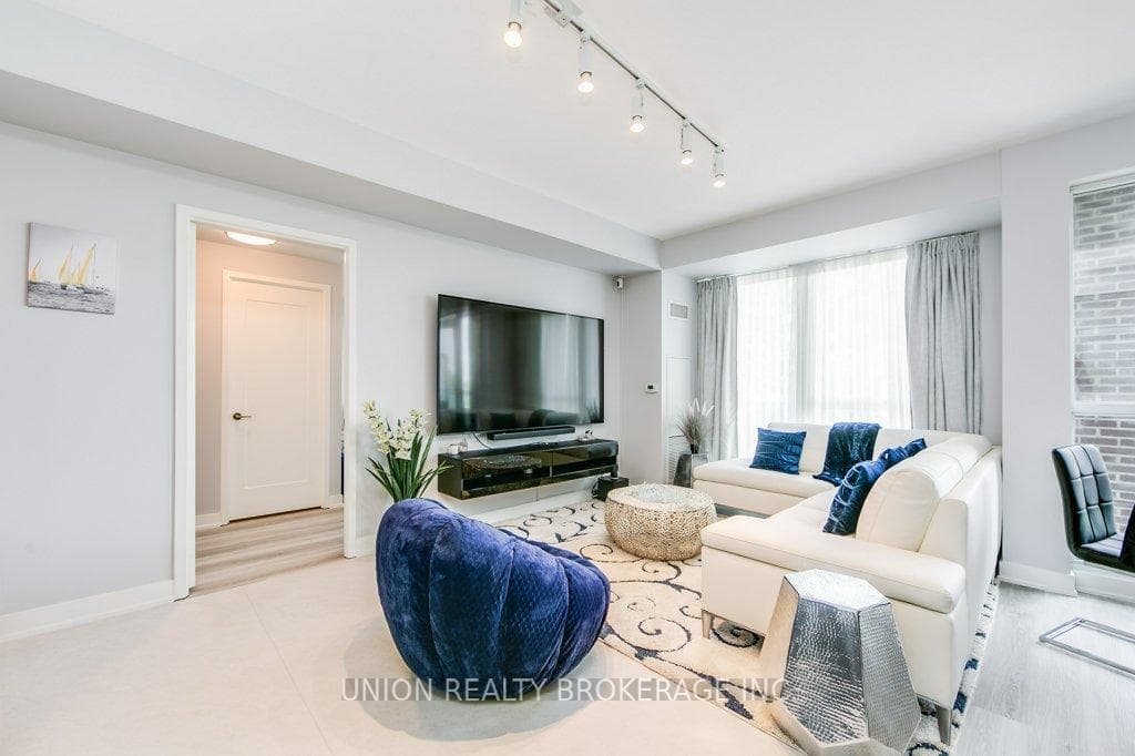 1350 Kingston Road Unit 410 photo 5