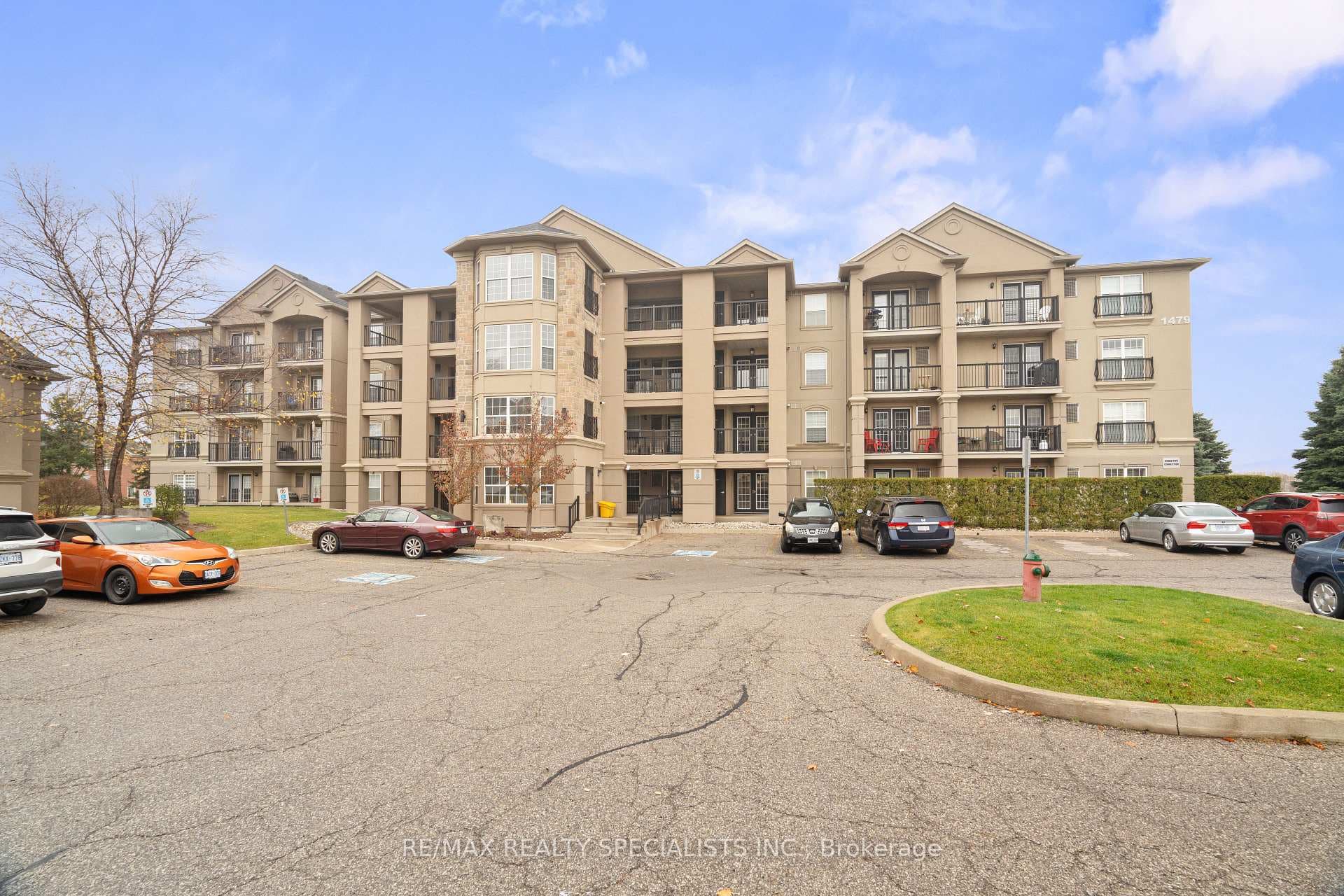 1479 Maple Avenue Unit 304 photo 1