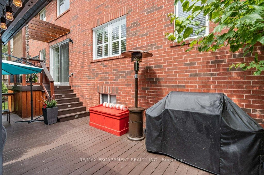 1560 Rixon Way photo 41