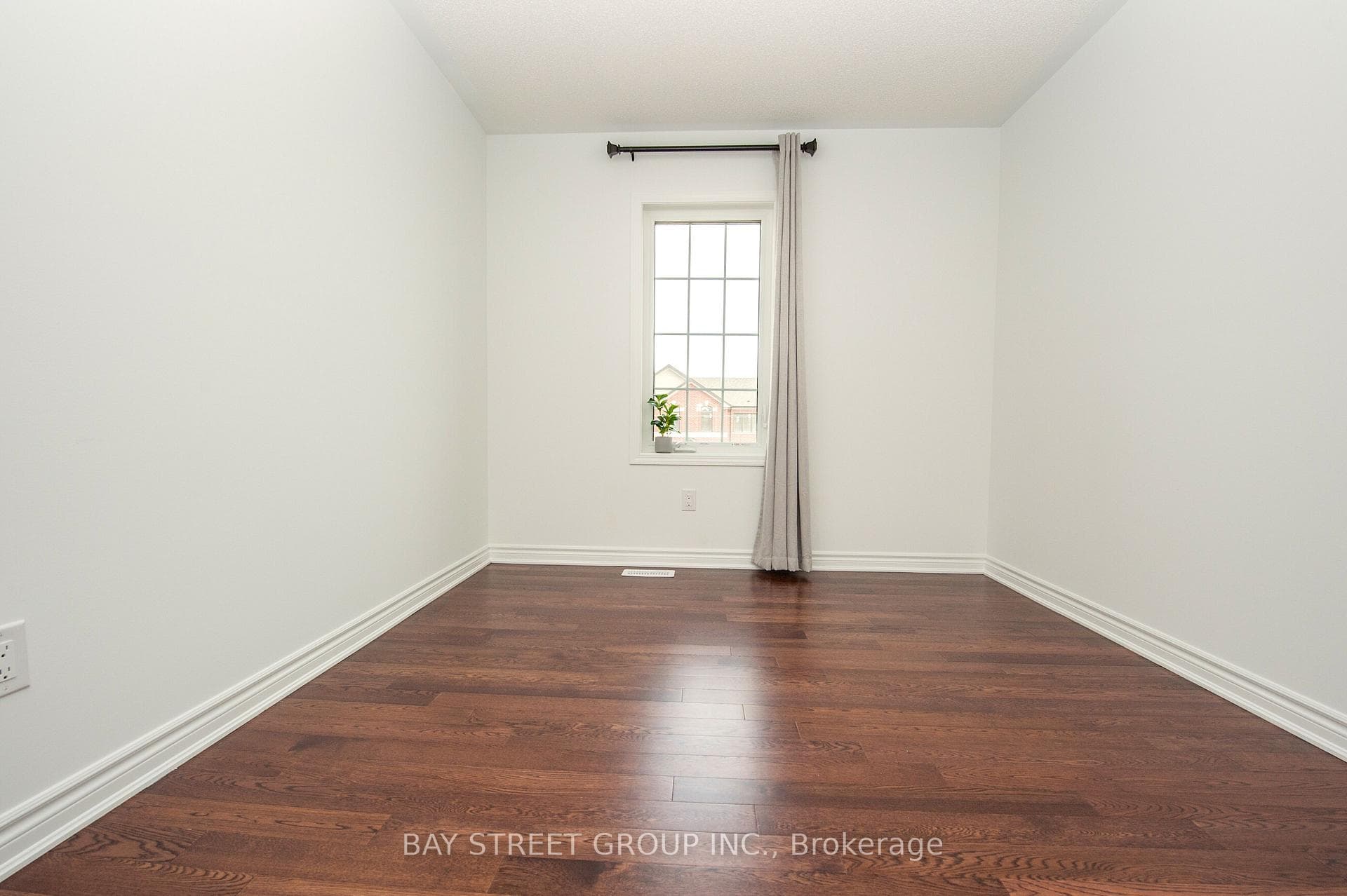 1355 William Halton Parkway photo 19