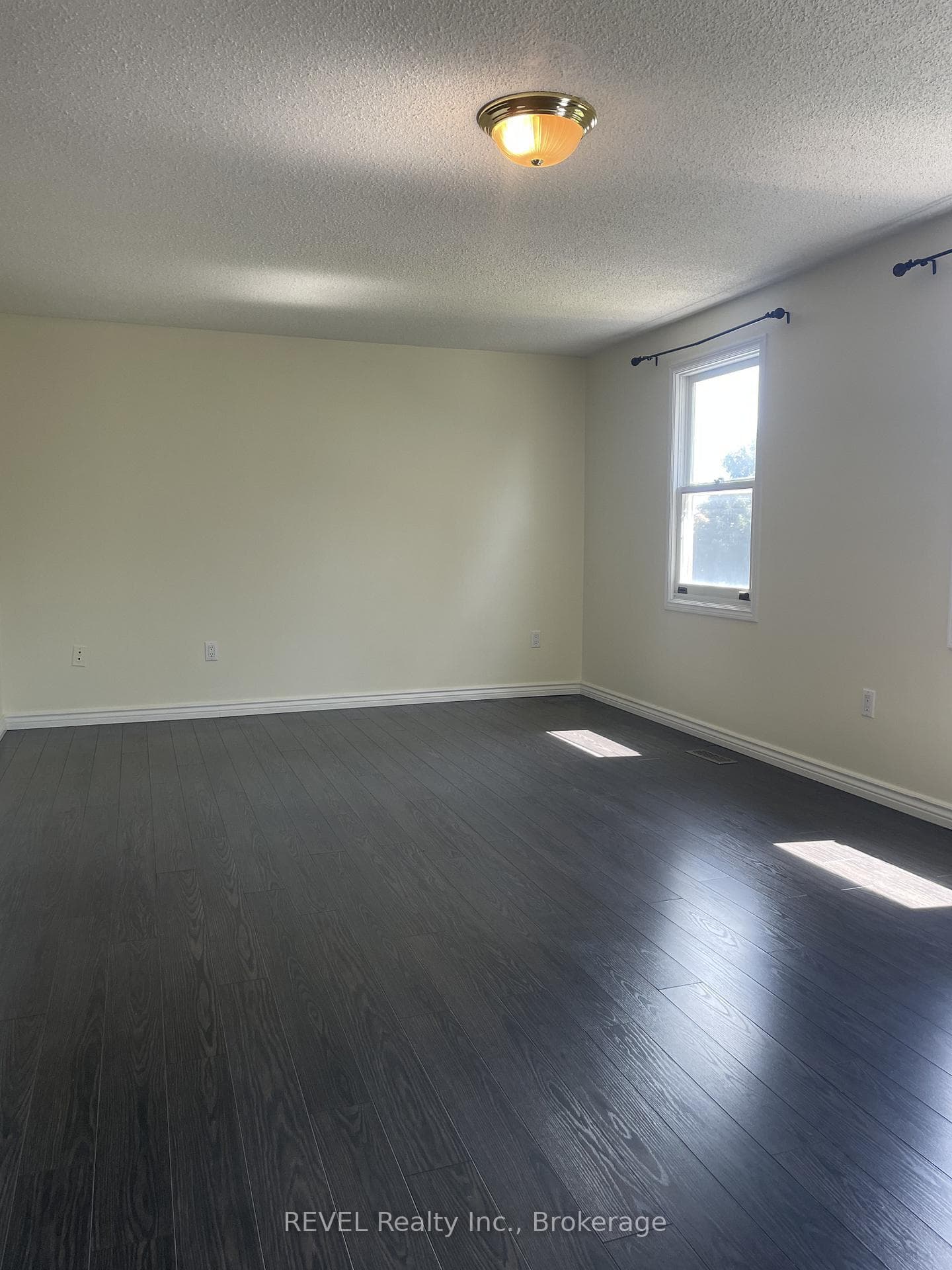 24 Rembrandt Drive photo 16