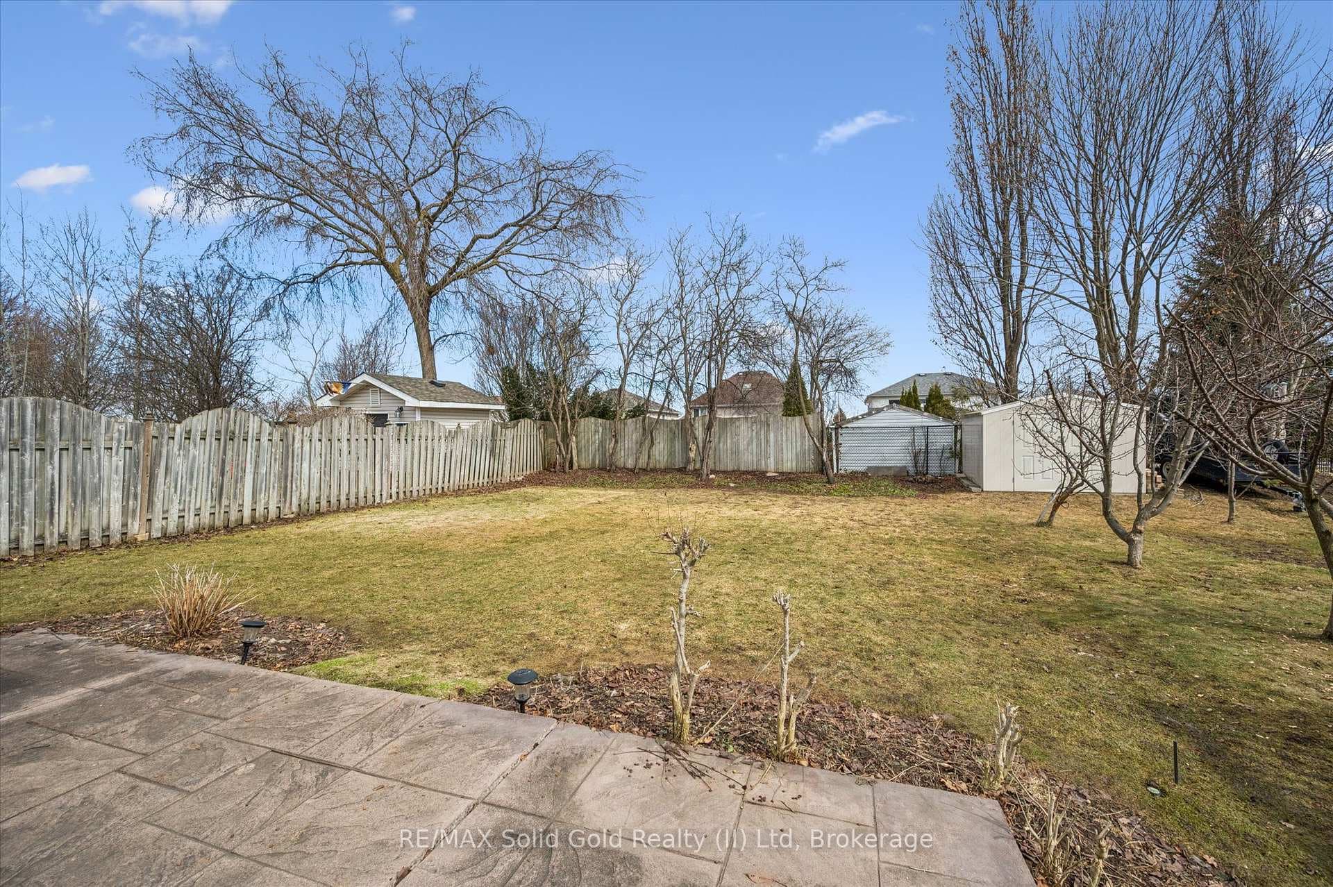 6 Keller Crescent photo 29