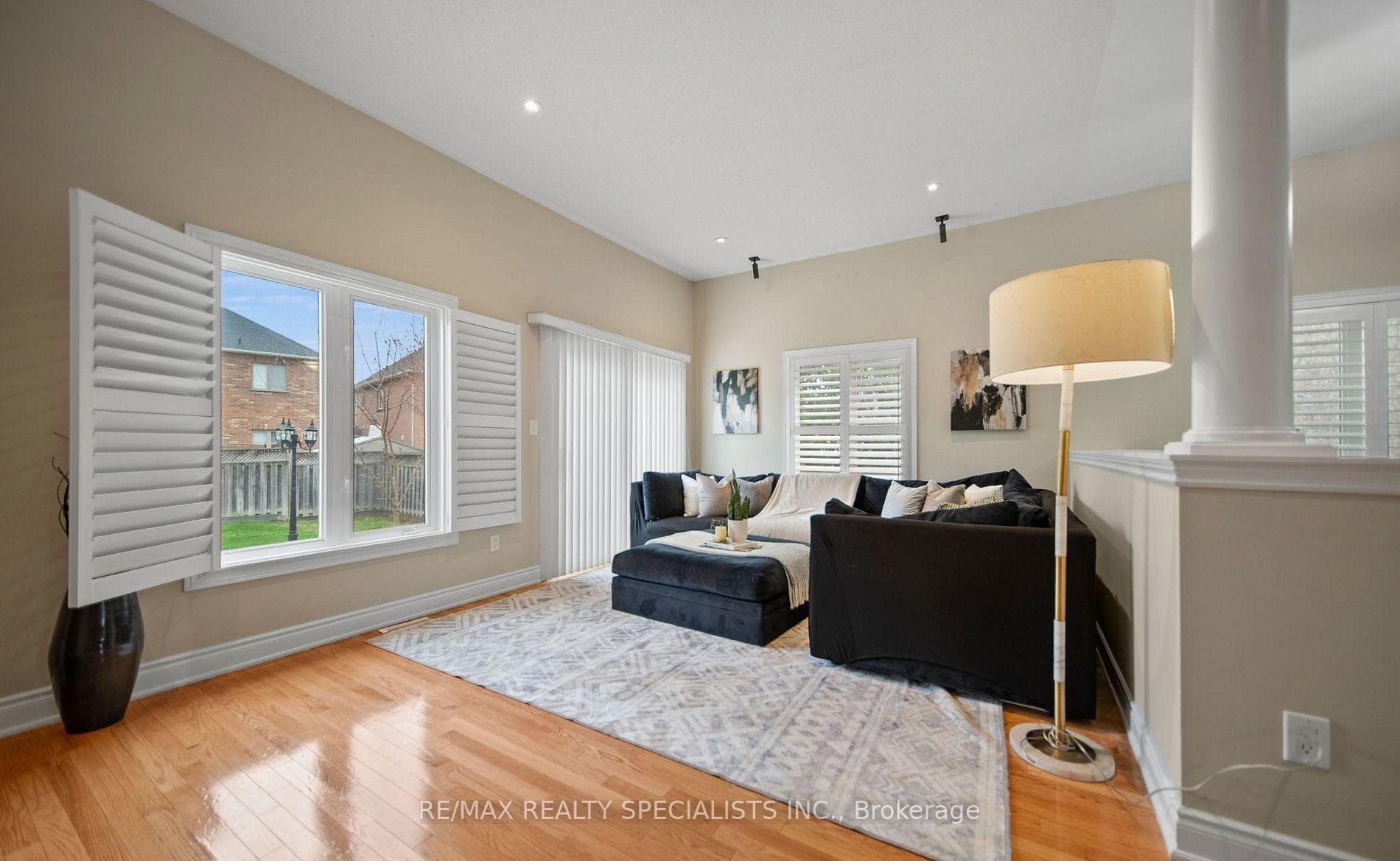 31 Saint Hubert Drive photo 12