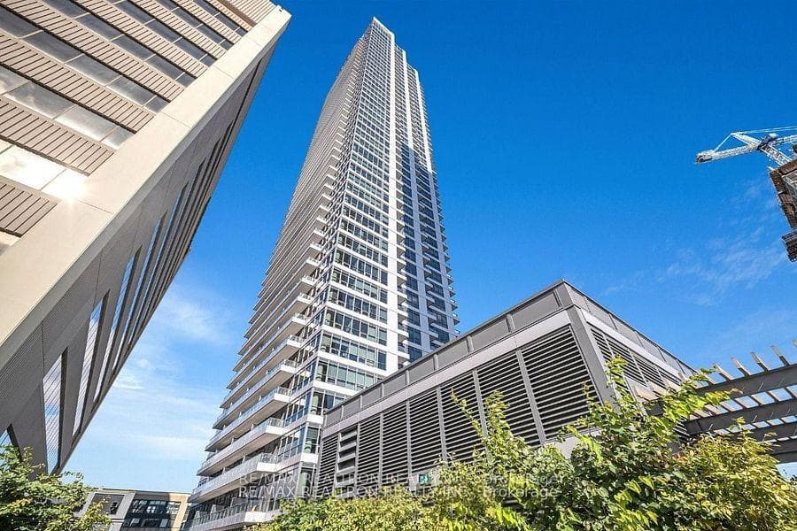 395 Bloor Street Unit 4711 photo 2