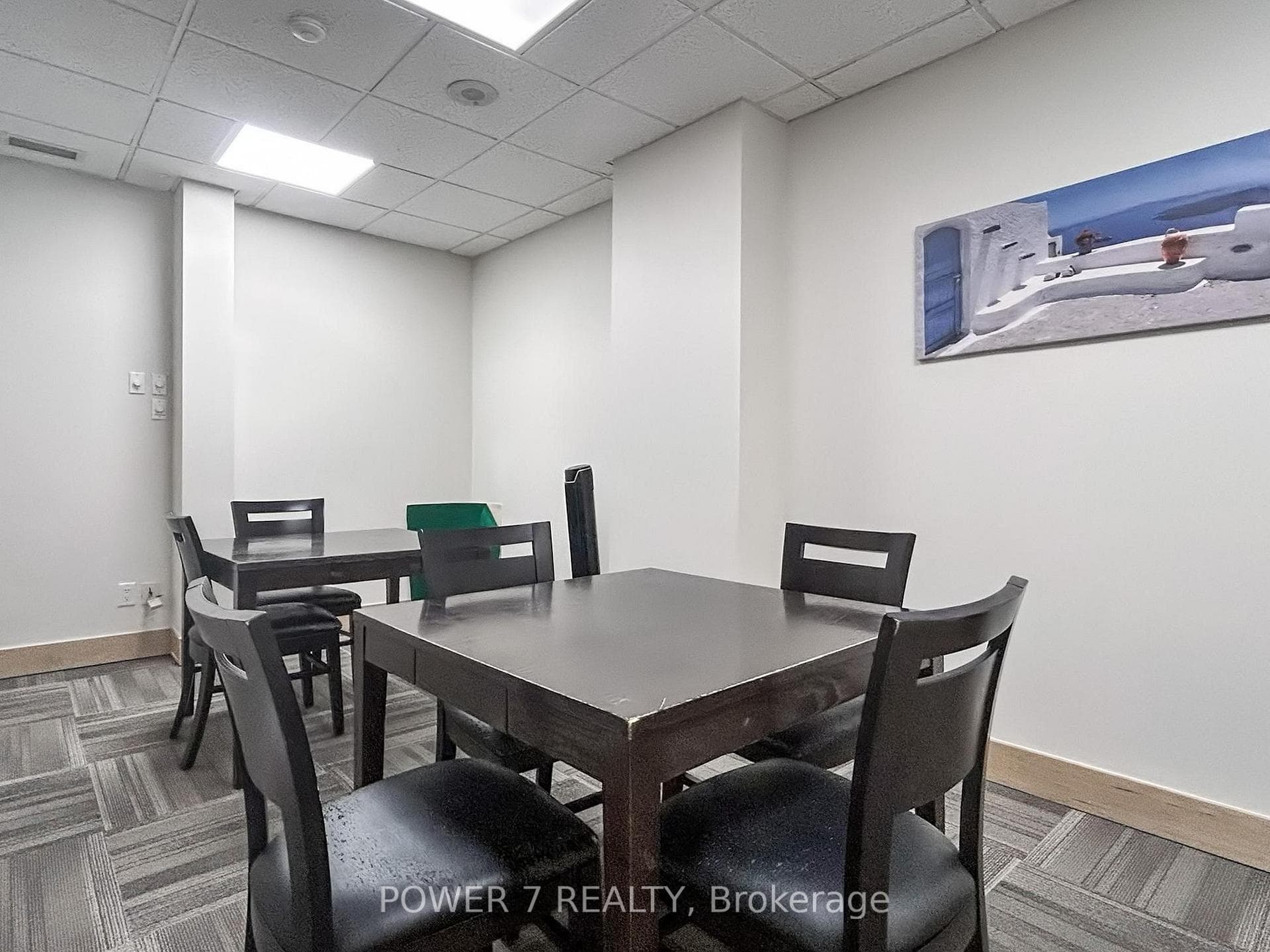 26 Suncrest Boulevard photo 42