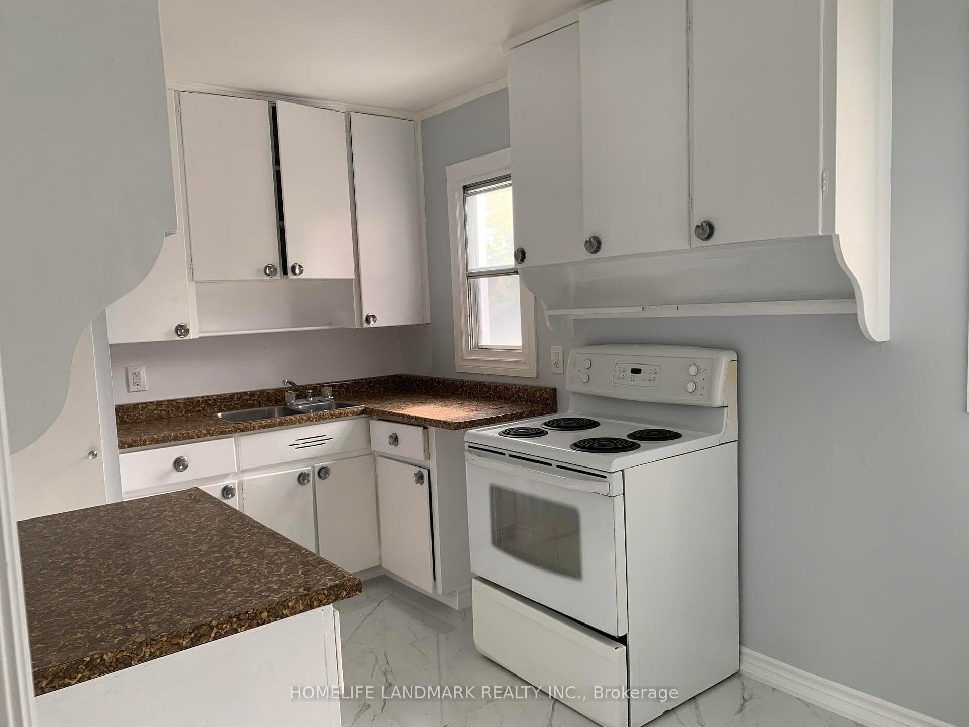 143 Exeter Road photo 11