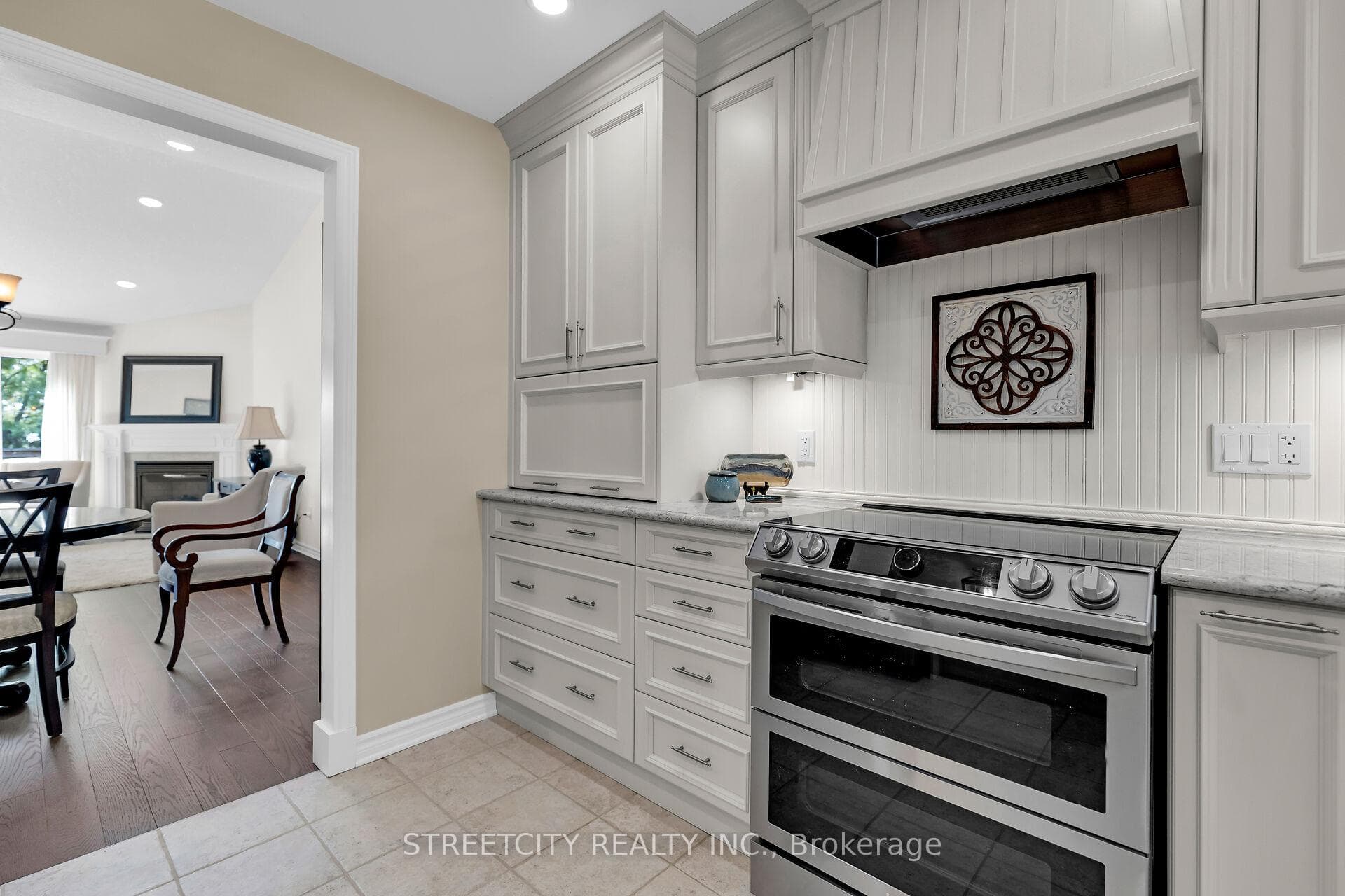 1502 WARBLER WOODS Walk Unit 18 photo 9