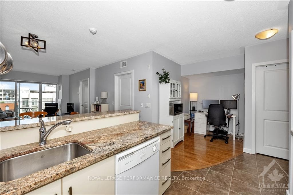 138 SOMERSET Street Unit 1104 photo 11