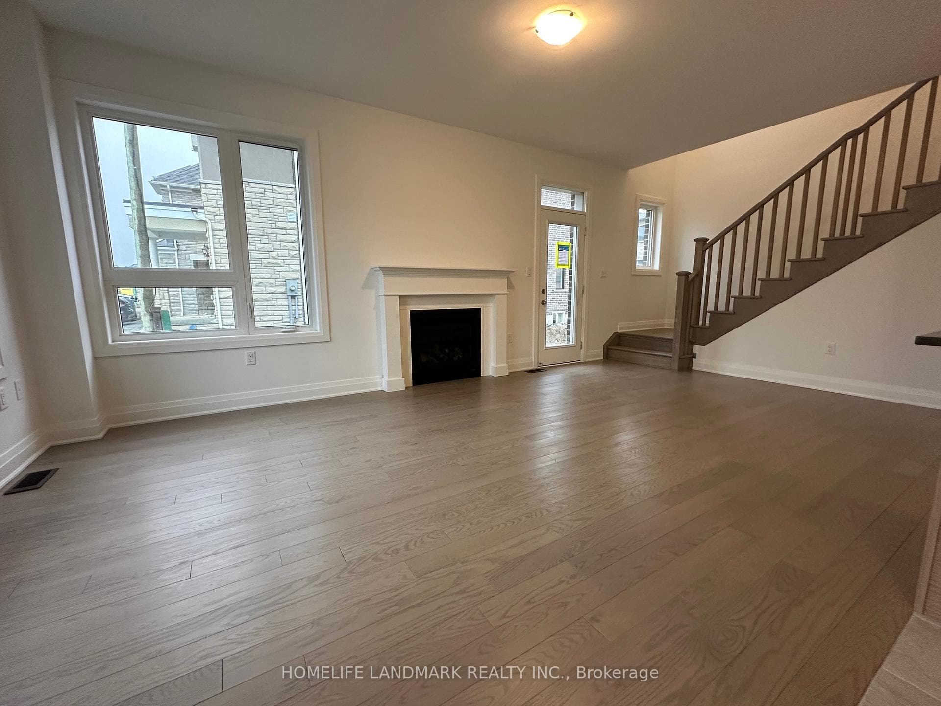 1516 Honey Locust Place photo 9