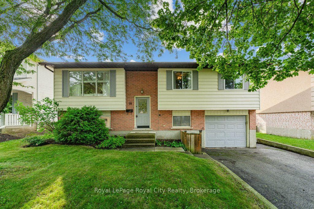 18 Springdale Boulevard photo 1