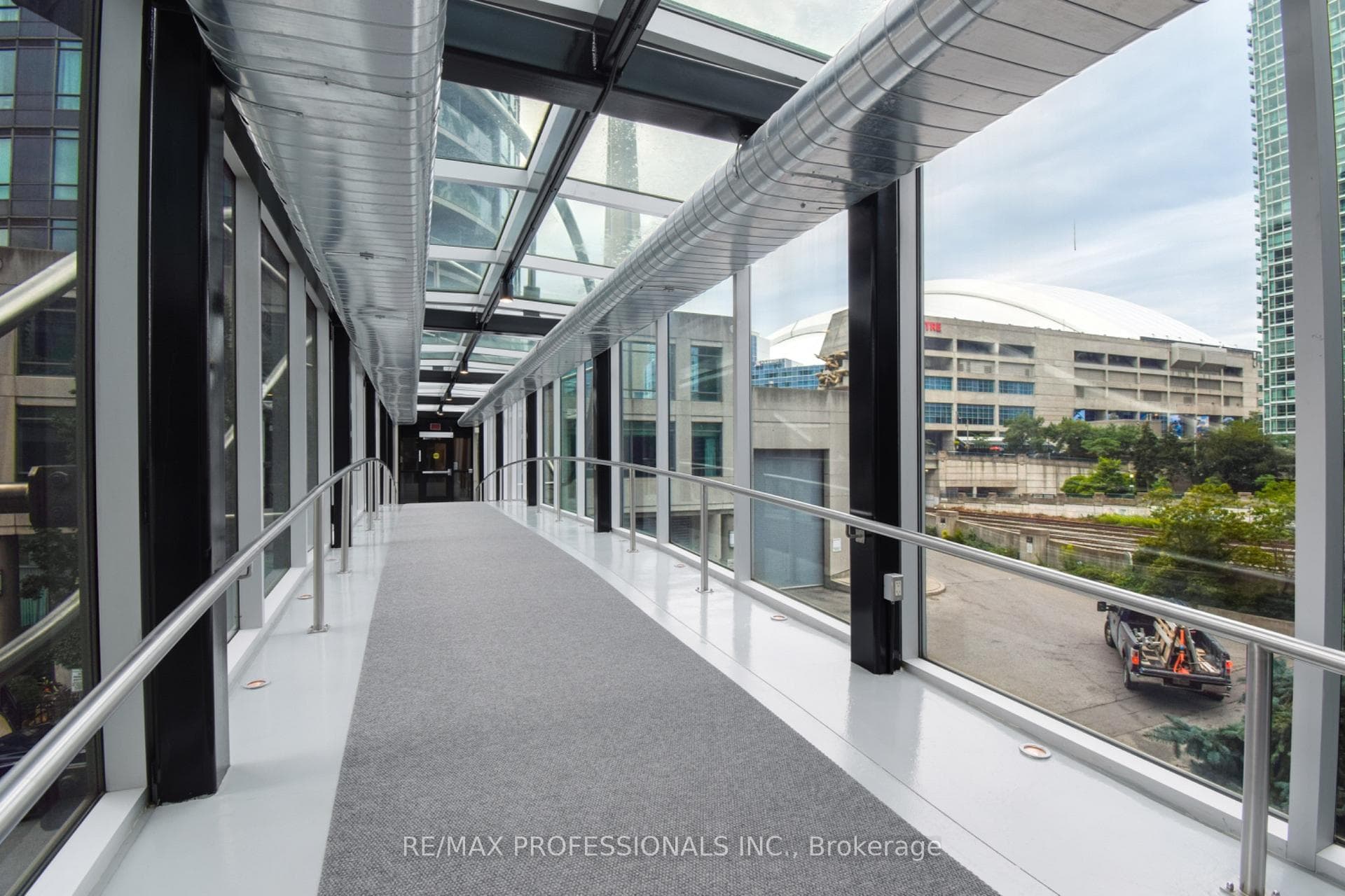 Bridge to state-of-the-art fitness center