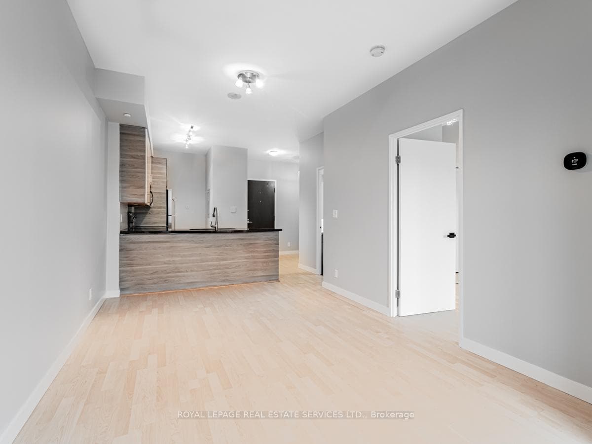 1005 King Street Unit 916 photo 11