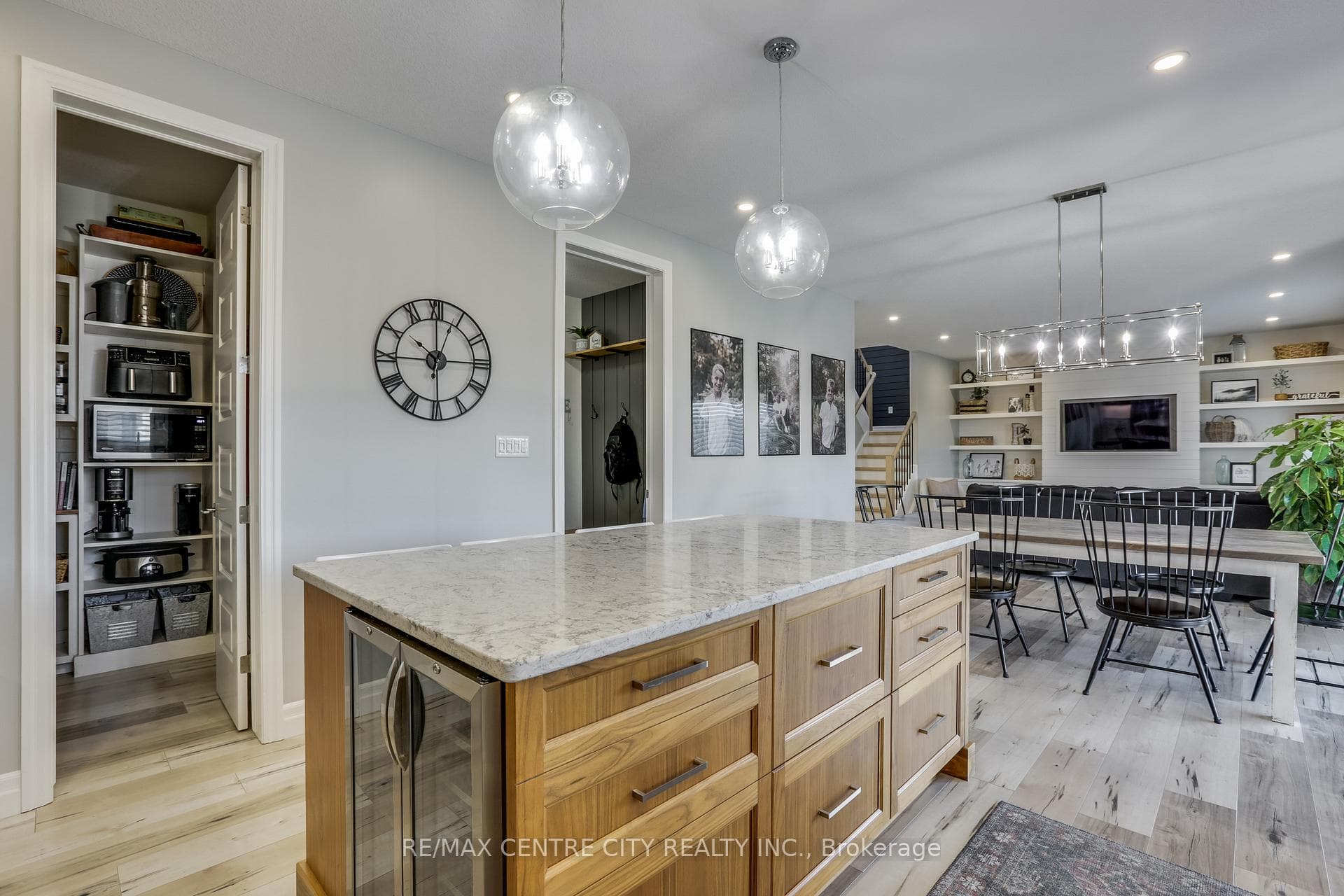 108 Stuart Avenue photo 15