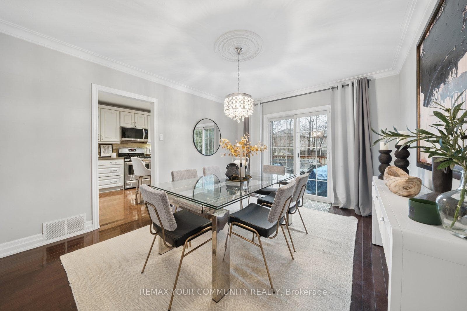 19 Newbury Lane photo 8