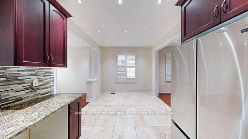 60 EBURY Drive photo 26