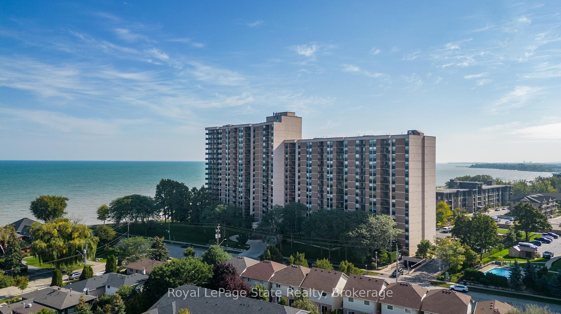500 Green Road Unit 717 photo 36