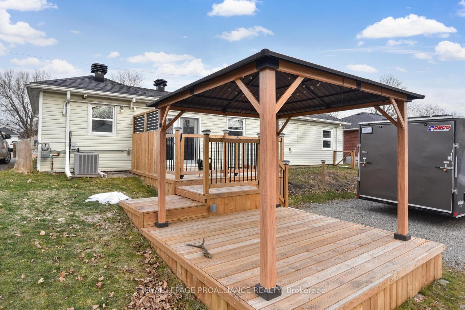 551 James Street photo 18