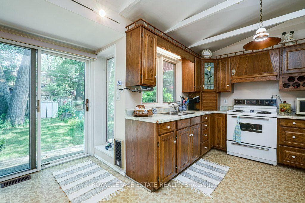 181 Silver Birch Avenue photo 7