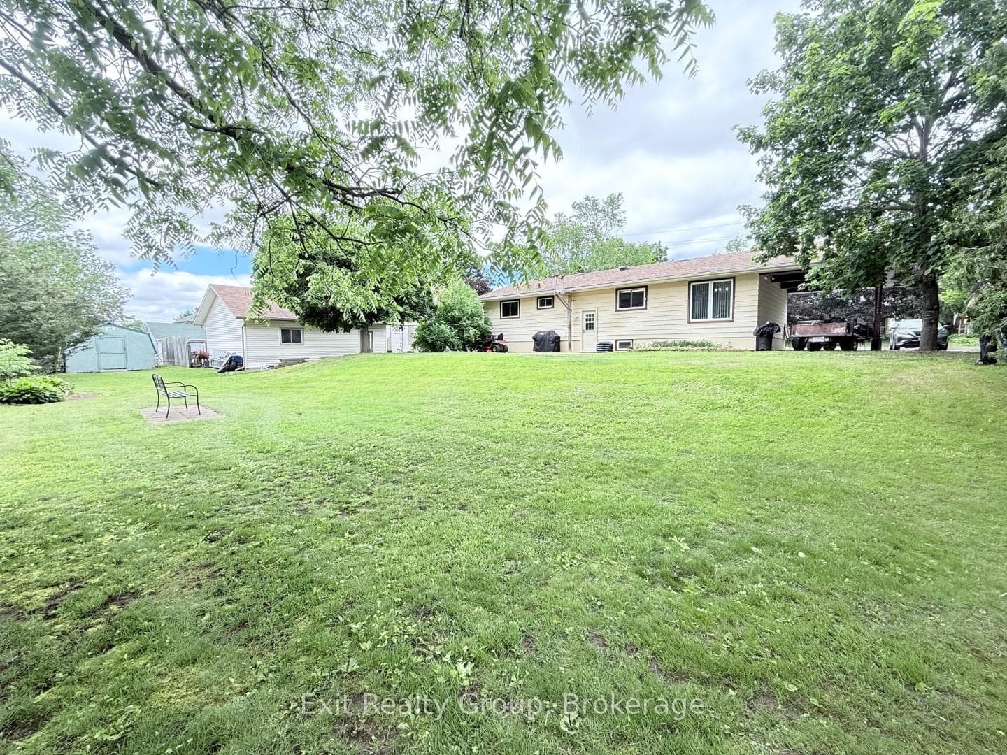 177 West Front Street photo 34