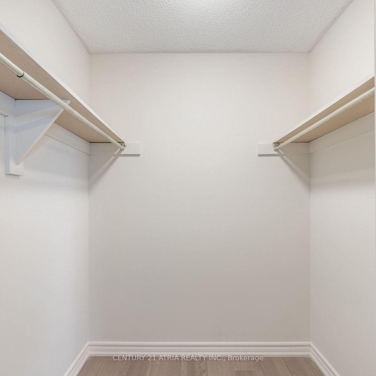 17 Knightsbridge Road Unit 506 photo 20