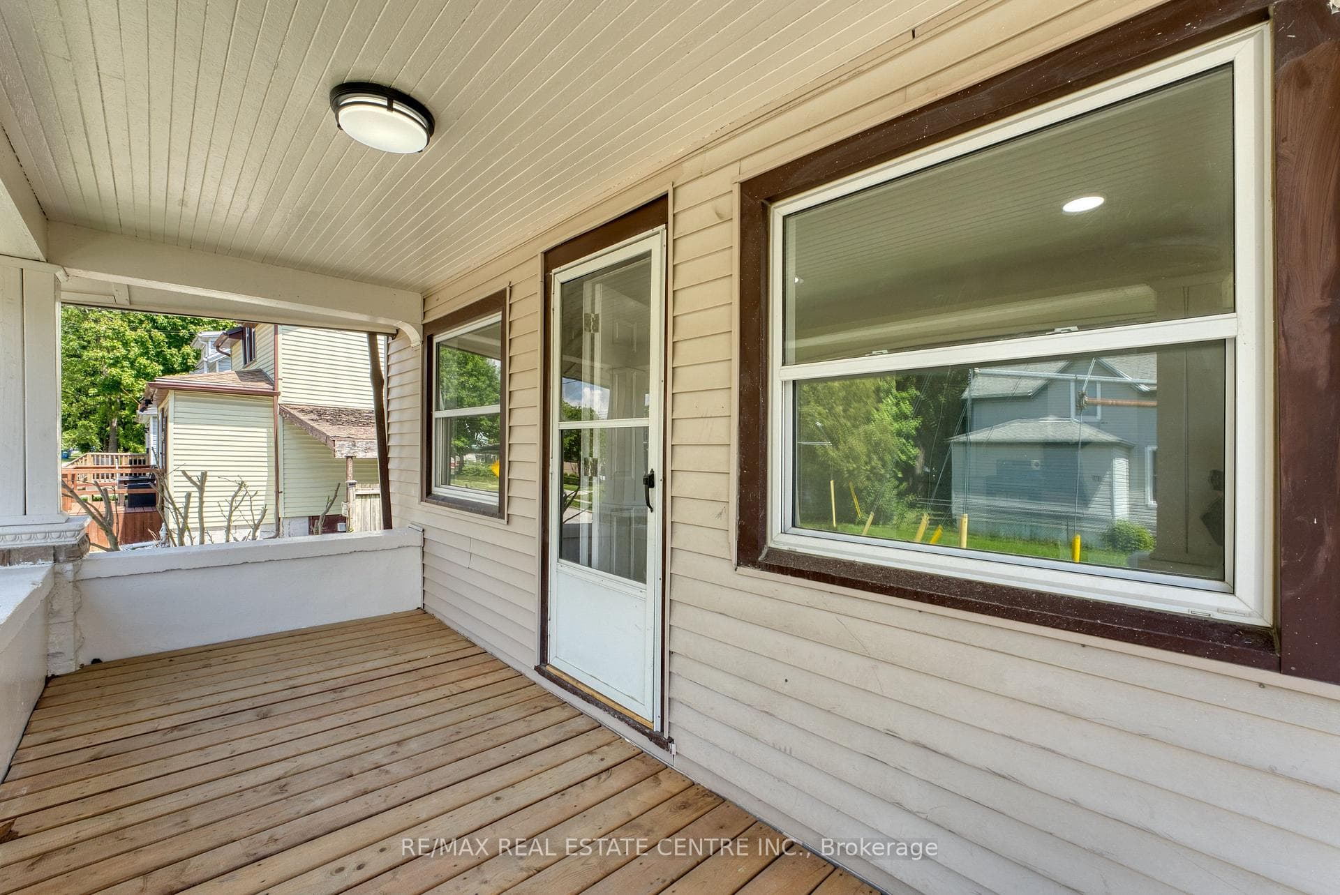 88 Lorne Avenue photo 4