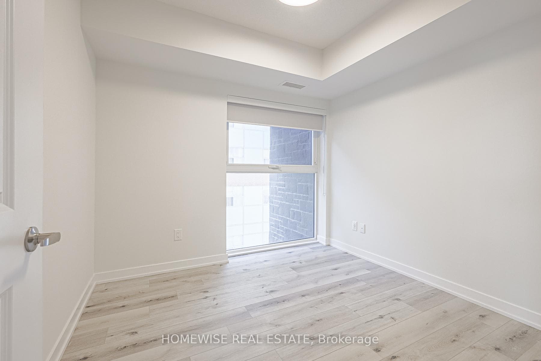 1475 Whites Road Unit 401 photo 16