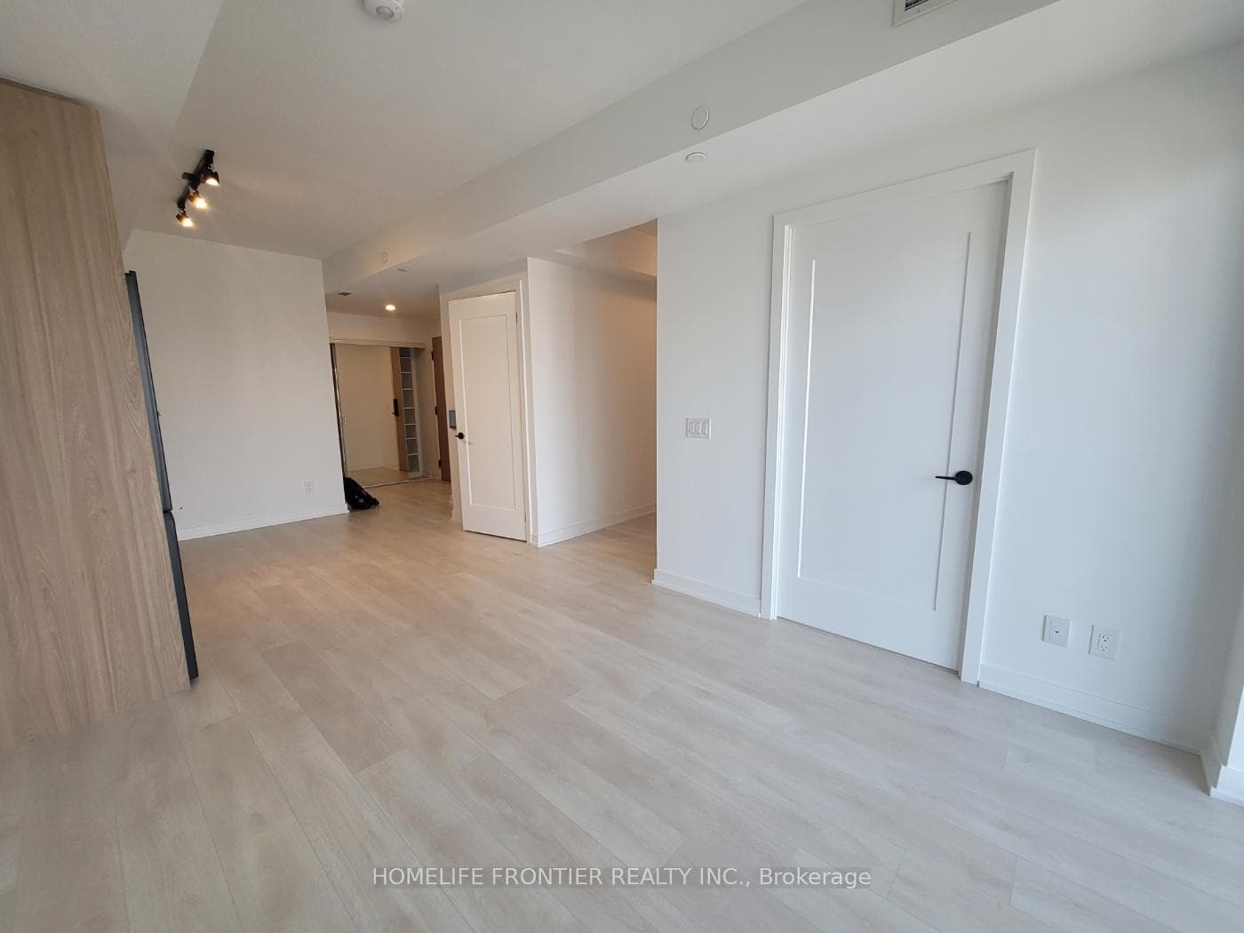 5 Defries Street Unit 2706 photo 9