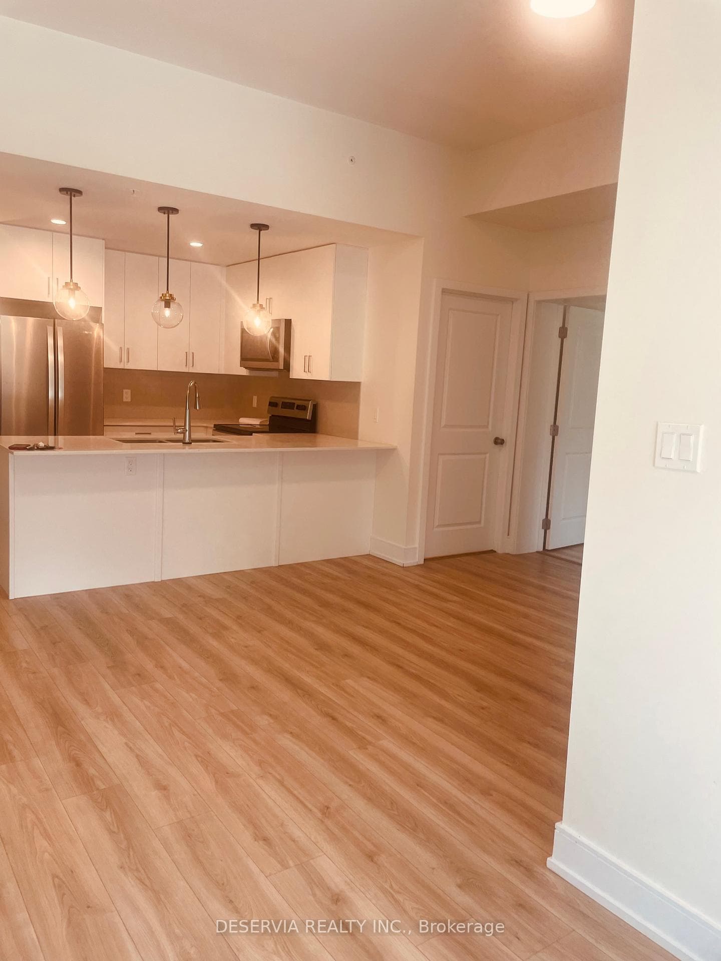 121 Mary Street Unit Unit 205 photo 5