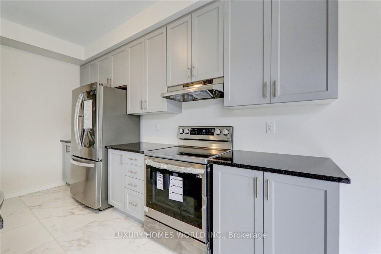 8 Clutterbuck Lane photo 12